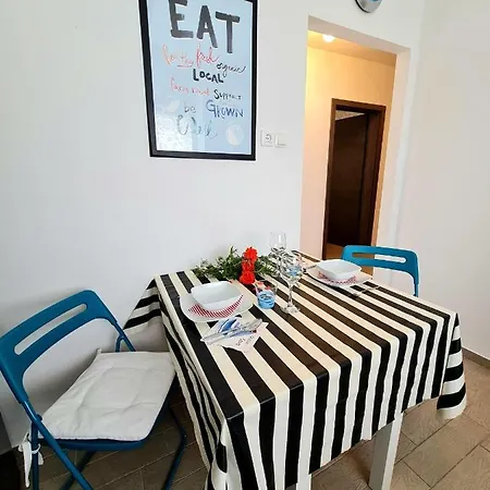 Hisa Nevija Feriehus Koper