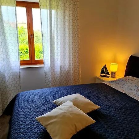 Hisa Nevija Koper